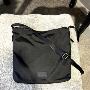 Vera Bradley recycled hipster crossbody bag.  Excellent condition